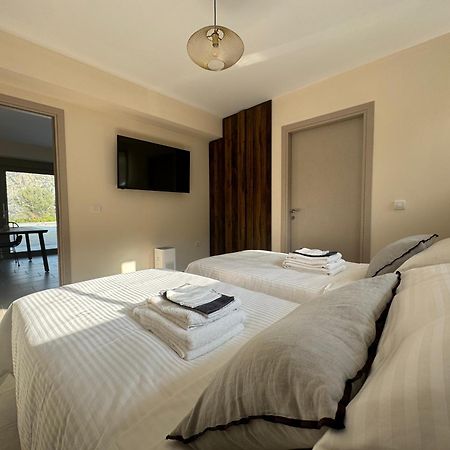 Topos Luxury Stay Heraion Лоутраки Экстерьер фото